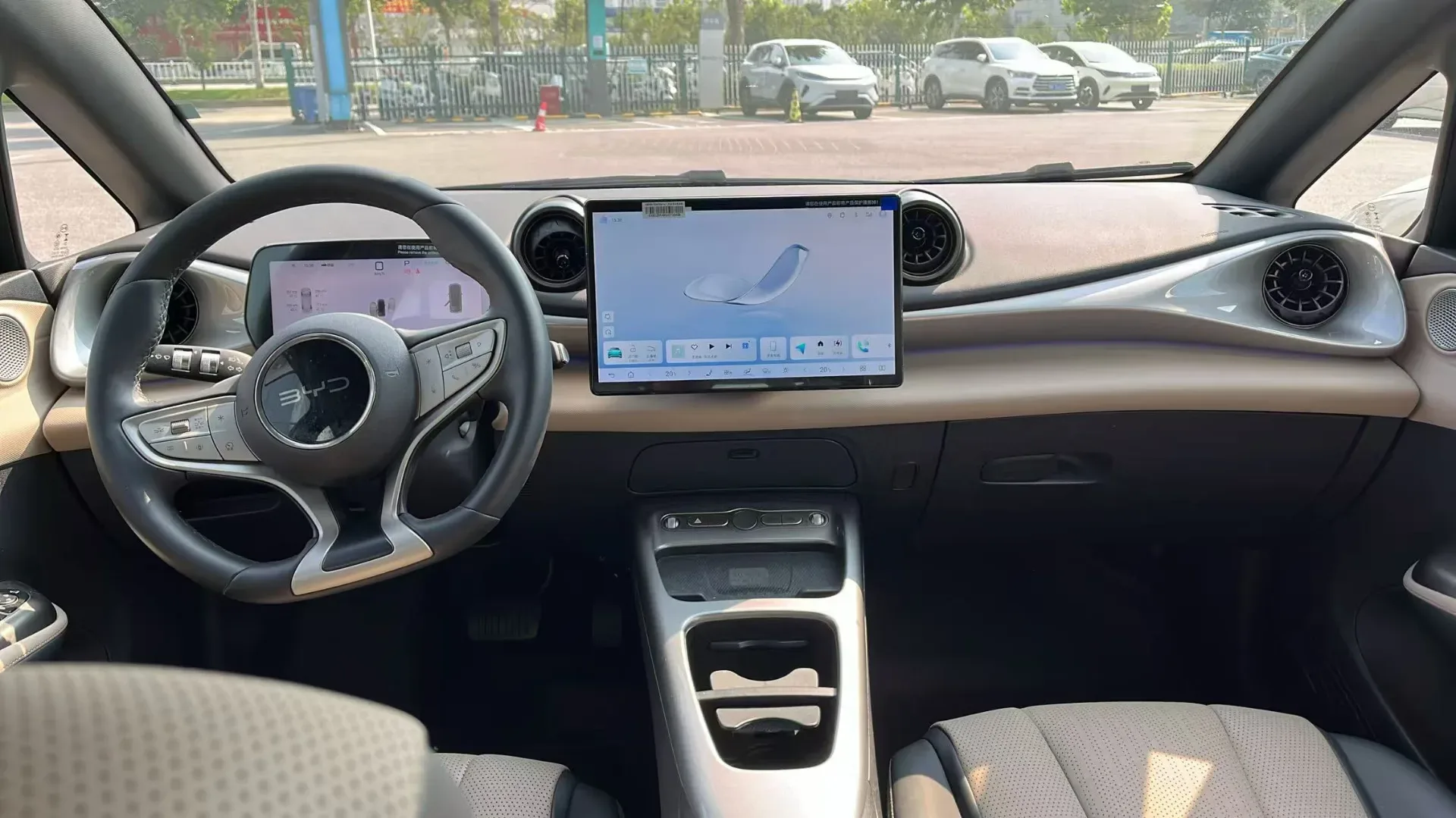 2025 BYD 海豚 EV 1电动车单速 2WD