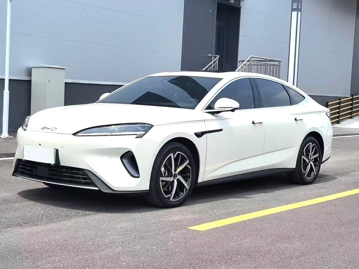 2026 BYD 海豹07 DM-i BYD472ZQB E-CVT 2WD
